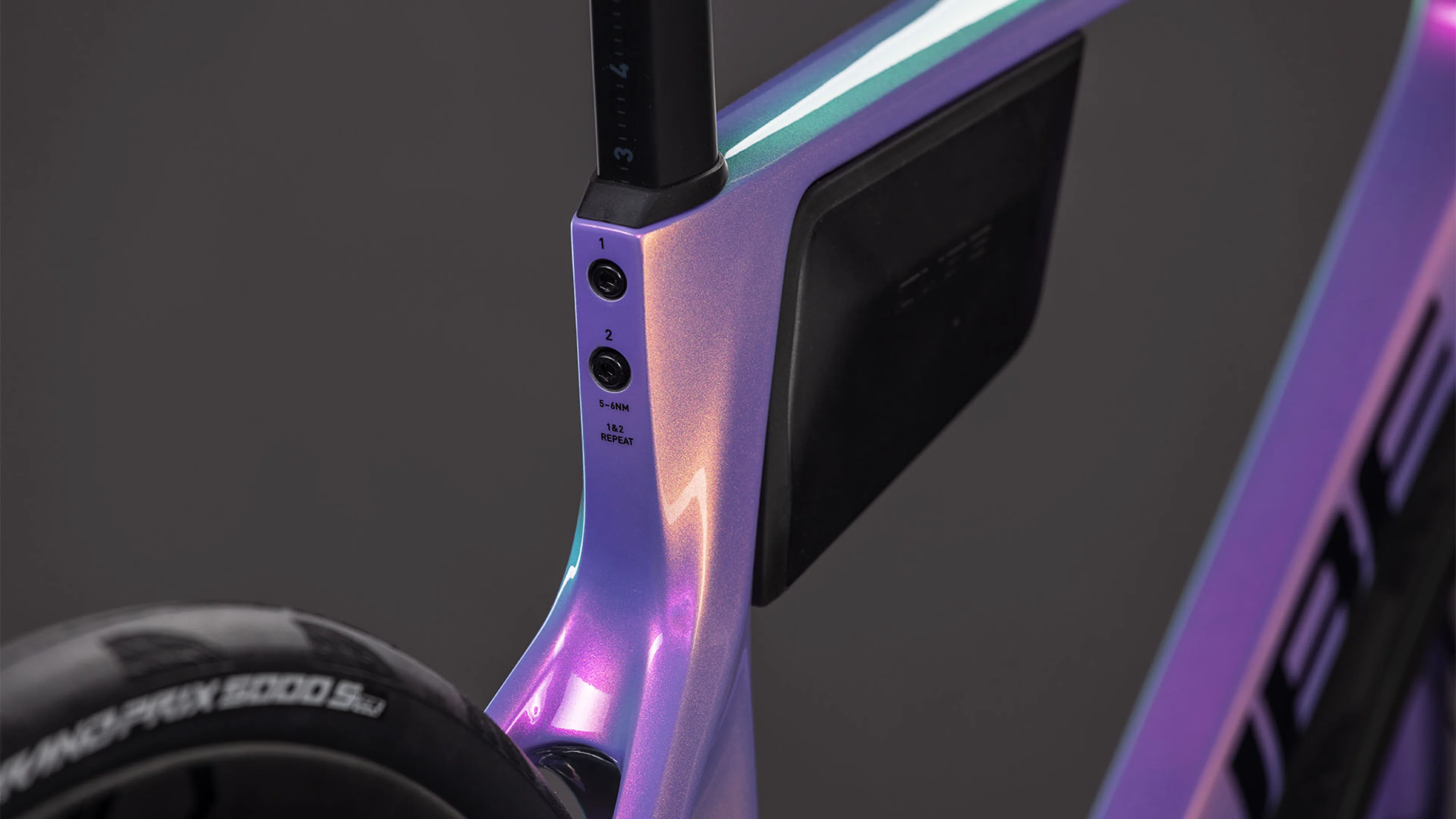 Cube Agree C:62 SLX cosmicpurple´n´black (2026) - Image 3