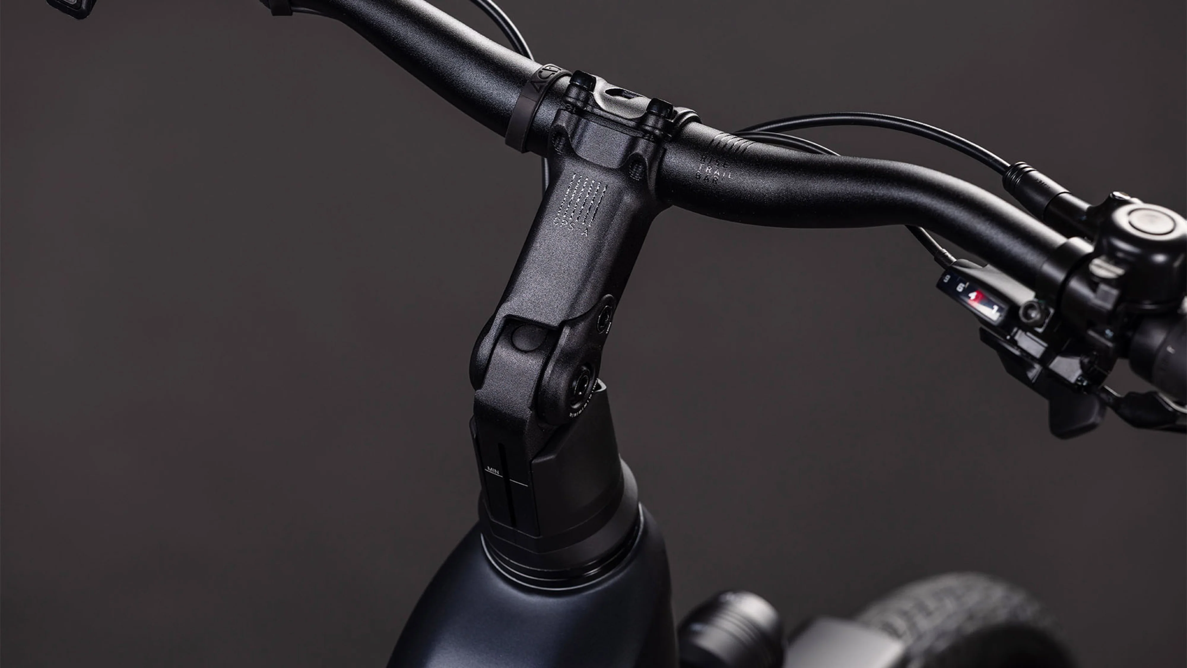 Cube Touring Hybrid ONE 600 Easy Entry coal´n´chrome (2026) - Image 3