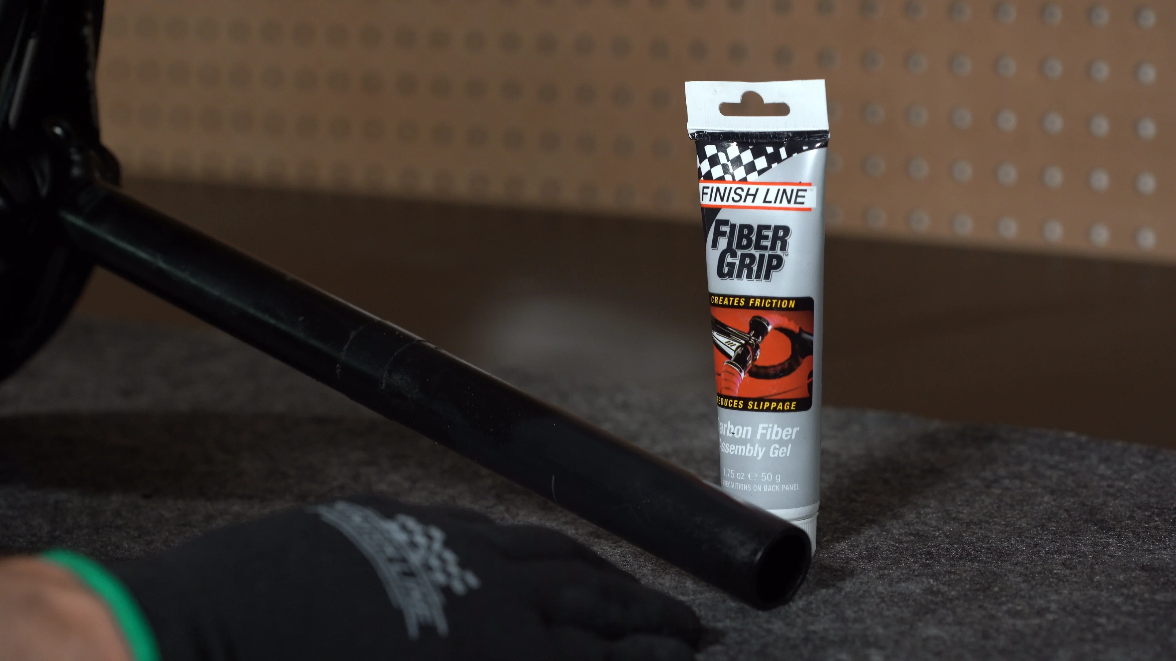Finish Line Karbon Montage-Gel 50g Tube - Image 4