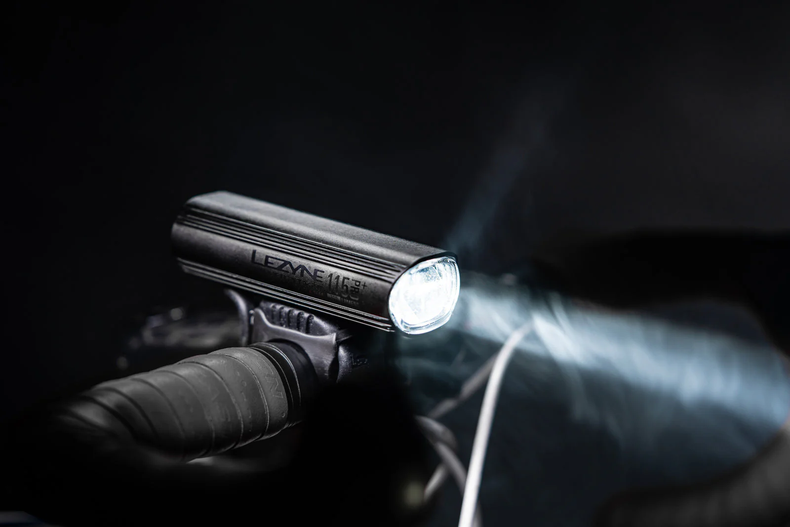 Lezyne Power Pro 115 LED Frontlicht schwarz-glänzend - Image 3