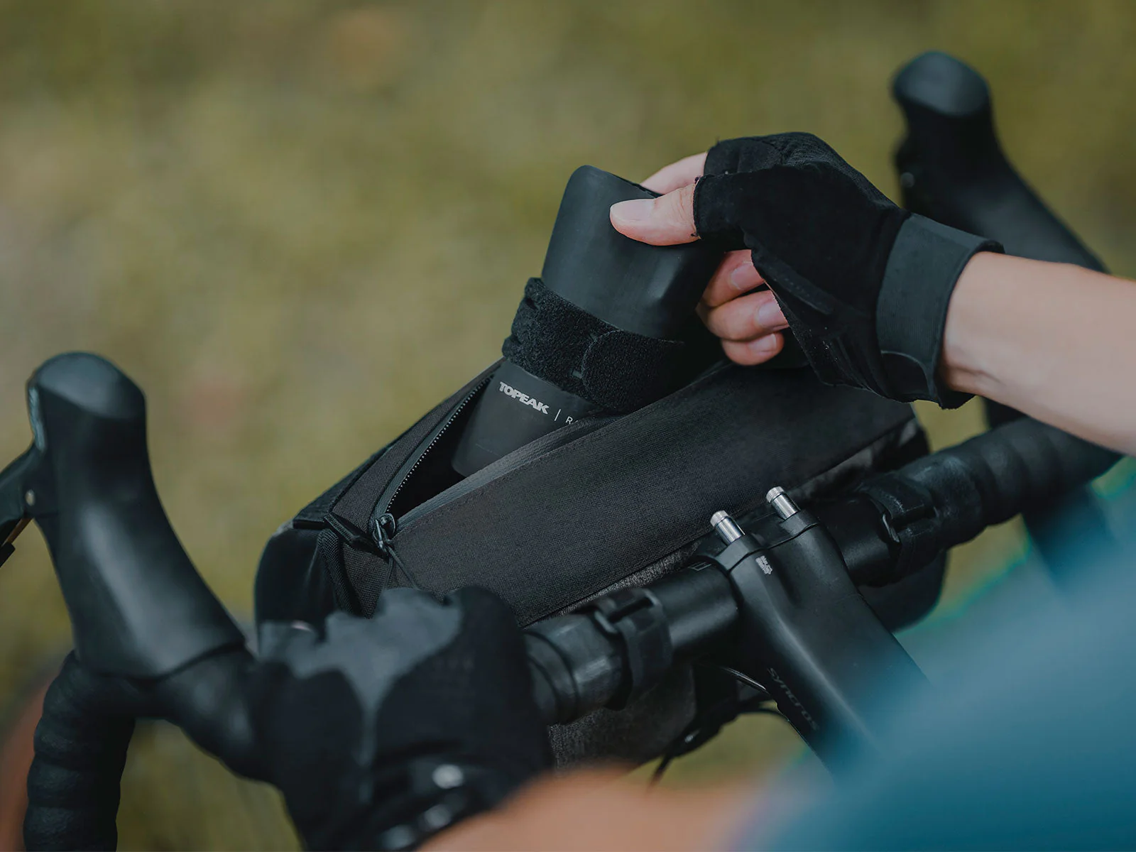 Topeak Tubular BarBag, Black - Image 4