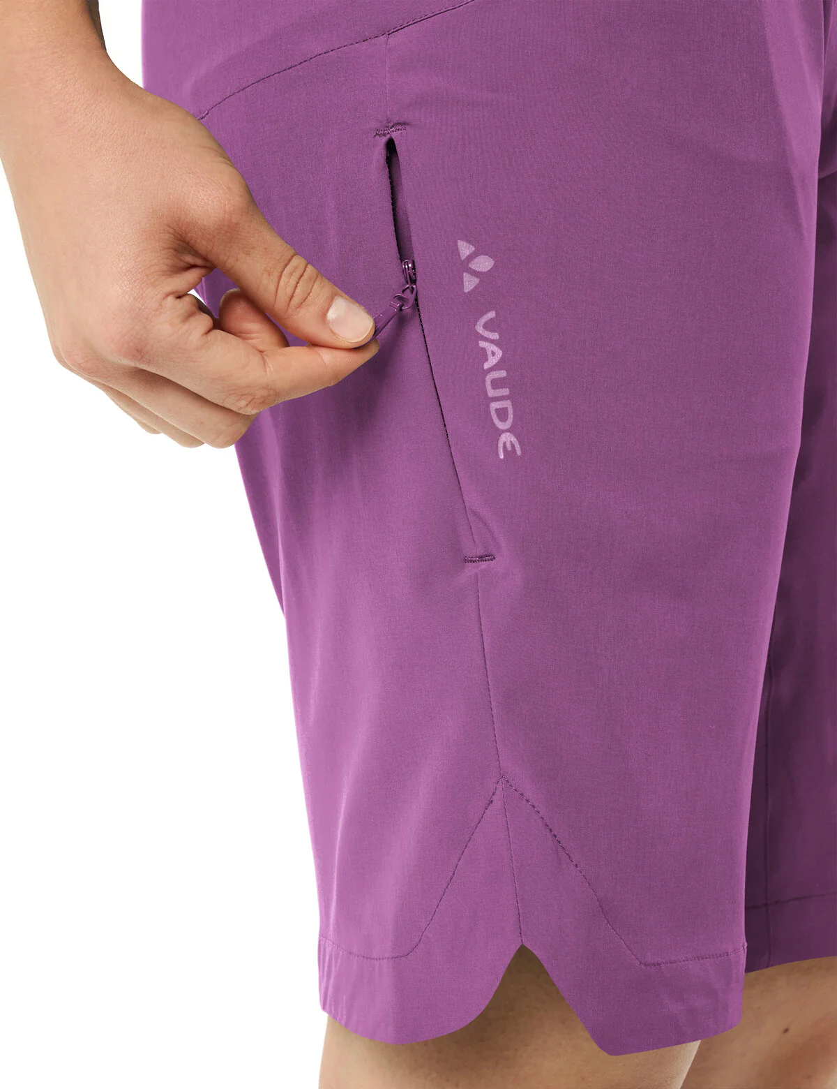 VAUDE Women's Tamaro Shorts III magenta - Image 4